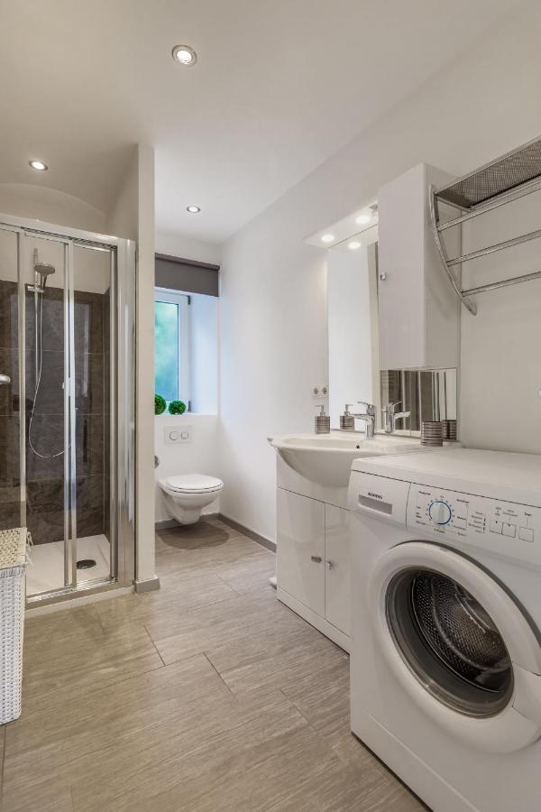 Apartment Viktoria カルテルベッロ エクステリア 写真